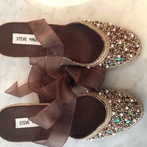 NIB size 7 Steve Madden bronze beaded espadrilles